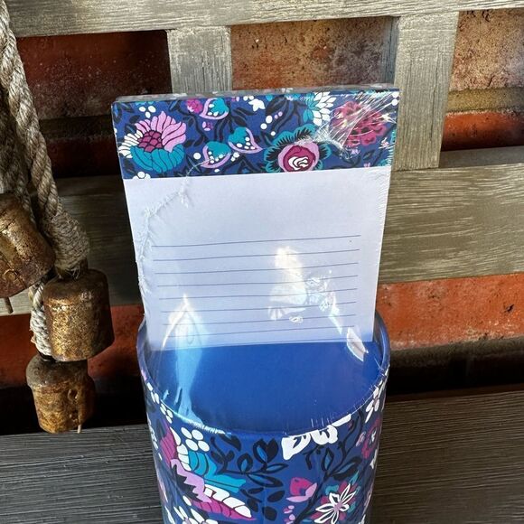 VERY BRADLEY
BLOOM AND berry desk notepad n pen pencil holder NWT - Picture 6 of 8